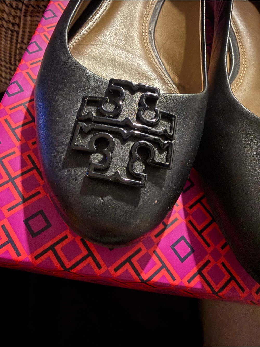 Tory Burch Black Leather Logo Ballet Flats - Picture 5 of 13